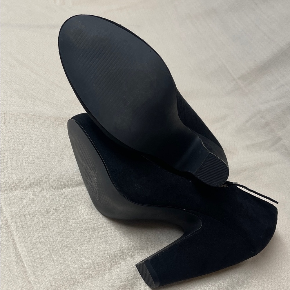 Nine West Black Suede Mary Jane Heels - Picture 10 of 13